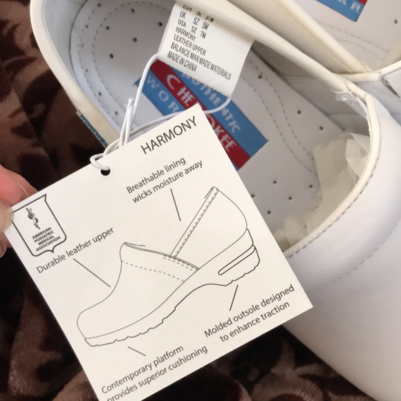 Clogs - Picture 3 of 5